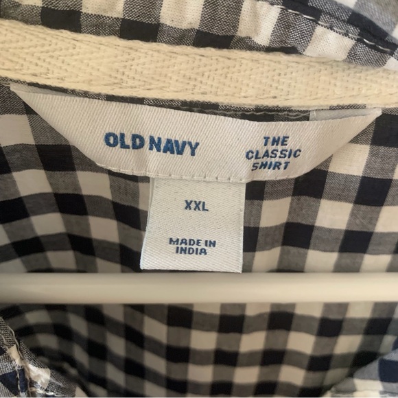 Old Navy Black and White Gingham Button-Up Shirt - Picture 3 of 5
